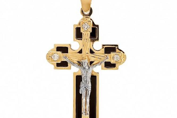 Бриллиантовые крестики – символ религии и шикарное украшение