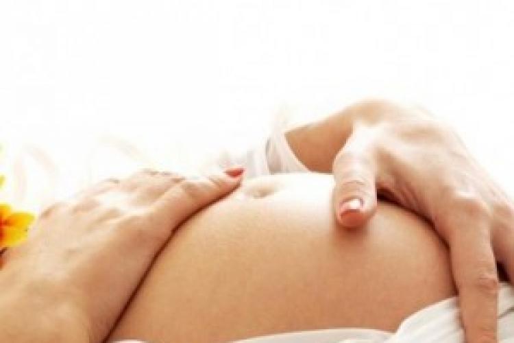 Можно ли делать маникюр во время беременности?