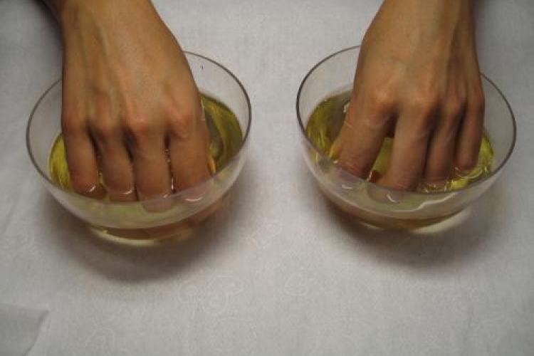 Укрепление ногтей желатином