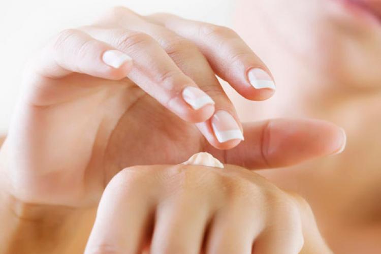 8 легких способов укрепления ногтей